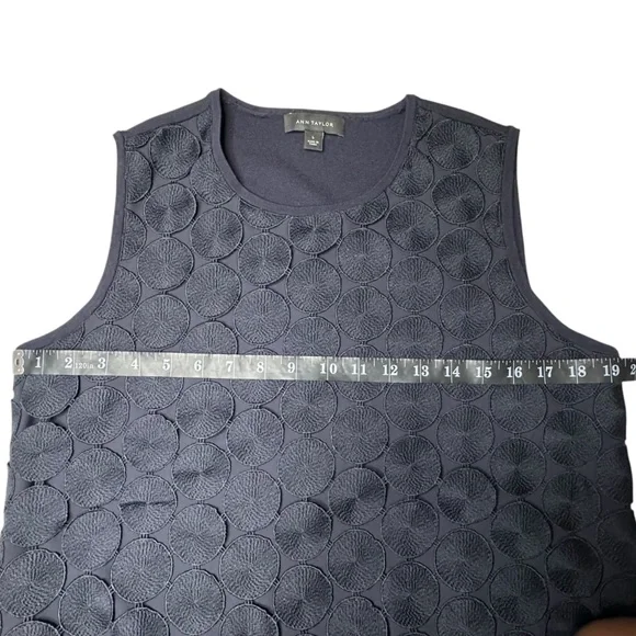 Ann Taylor Sleeveless Navy Blue Textured Dressy Top Size L NWOT - Picture 5 of 6